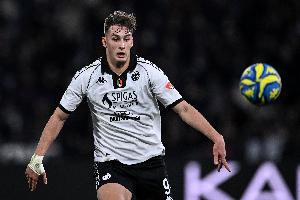 Kaiyun网页版-比萨总监：F-埃斯波西托是意乙最佳前锋之一，但目前没和国米谈判