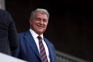 每体：拉波尔塔和超级经纪人扎哈维会面，二人关系非常密切